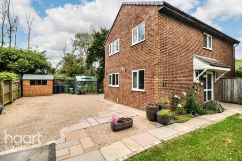 Sudeley Grove, Hardwick 5 bed detached house for sale