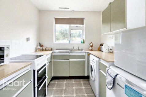 2 bedroom semi-detached bungalow for sale