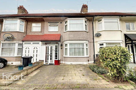 Yoxley Drive, Newbury Park 3 bed terraced house for sale