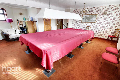 Chadacre Avenue, Clayhall 4 bed detached house for sale