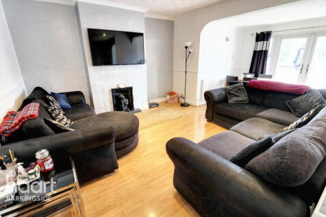 Basildon Avenue, Clayhall 4 bed bungalow for sale