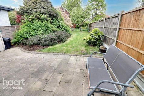 Northwood Gardens, Clayhall 3 bed semi