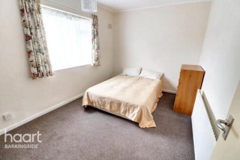 Chiltern Road, Newbury Park 3 bed end of terrace house for sale