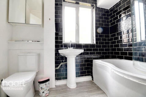 5 bedroom semi-detached house for sale