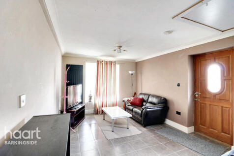 5 bedroom semi-detached house for sale