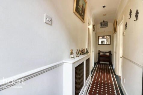 Brandville Gardens, Barkingside 2 bed bungalow for sale
