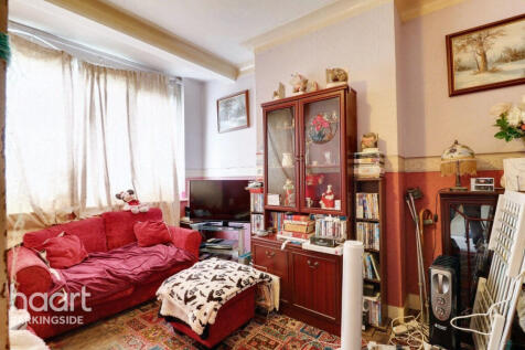 Horns Road, Barkingside 3 bed end of terrace house for sale
