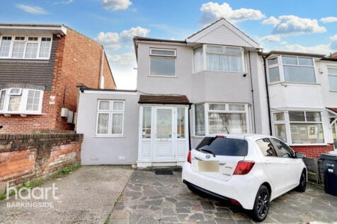 Ardwell Avenue, Barkingside 3 bed end of terrace house for sale