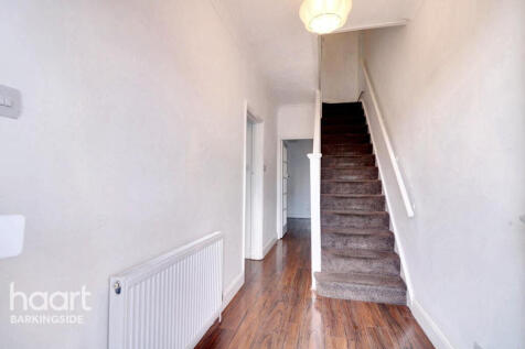 5 bedroom semi-detached house for sale