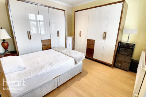 Oaks Lane, Newbury Park 2 bed detached bungalow for sale