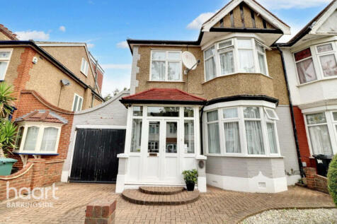 Hatley Avenue, Barkingside 3 bed end of terrace house for sale