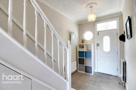 Headley Drive, Gants Hill 3 bed terraced house for sale