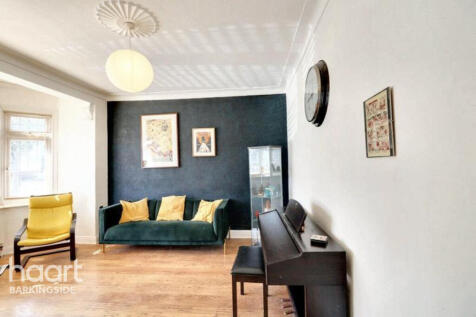 Headley Drive, Gants Hill 3 bed terraced house for sale