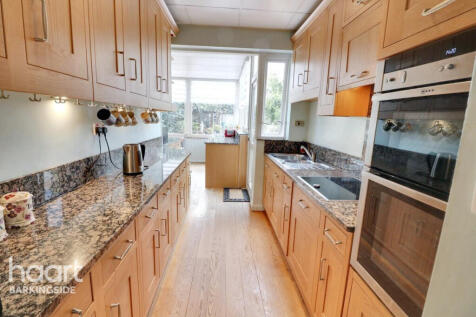 Aldborough Road North, Newbury Park 4 bed detached house for sale