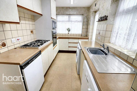 Hurstleigh Gardens, Clayhall 3 bed end of terrace house for sale