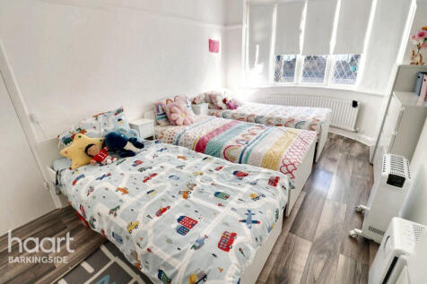 Peaketon Avenue, Redbridge 3 bed bungalow for sale