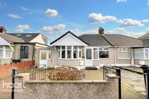 2 bedroom semi-detached bungalow for sale
