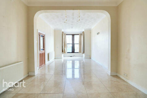 De Vere Gardens, Ilford 4 bed end of terrace house for sale