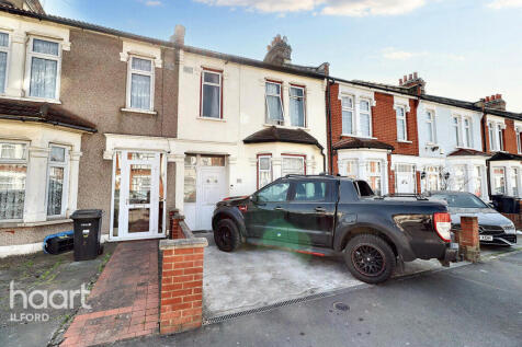 Kingston Road, Ilford 3 bed terraced house for sale