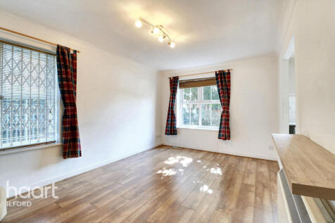 Albert Road, Ilford 1 bed apartment for sale
