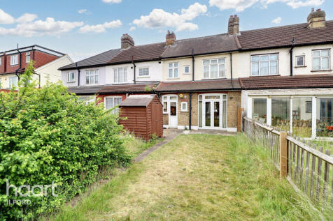 Lyndhurst Gardens, Ilford 3 bed terraced house for sale