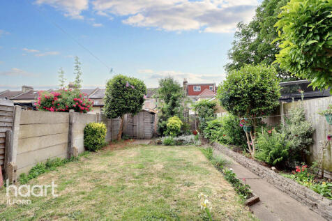Dudley Road, Ilford 3 bed terraced house for sale
