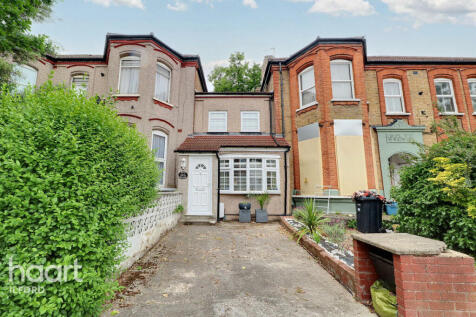 Mansfield Road, Ilford 2 bed terraced house for sale