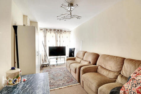 Blackthorn Road, Ilford 5 bed terraced house for sale