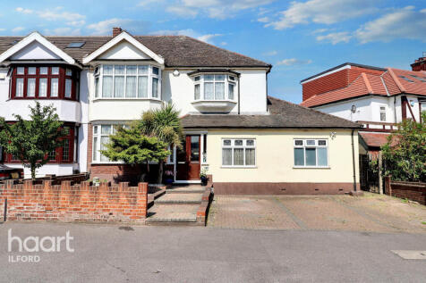 5 bedroom semi-detached house for sale