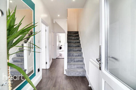 Colombo Road, Ilford 3 bed terraced house for sale