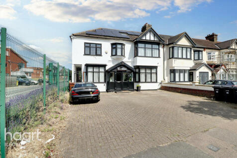 The Drive, Ilford 7 bed end of terrace house for sale