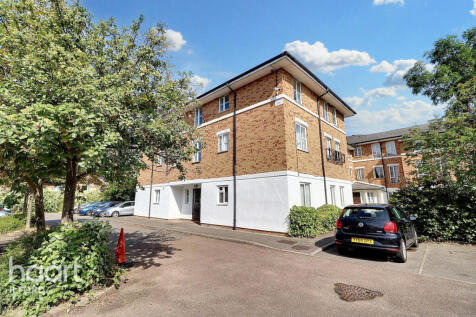 Forsythia Close, Ilford 1 bed flat for sale