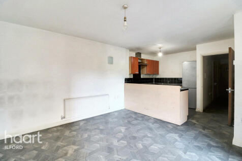 Axon Place, Ilford 2 bed flat for sale
