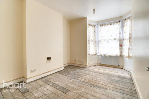 Wanstead Park Road, Ilford 4 bed end of terrace house for sale
