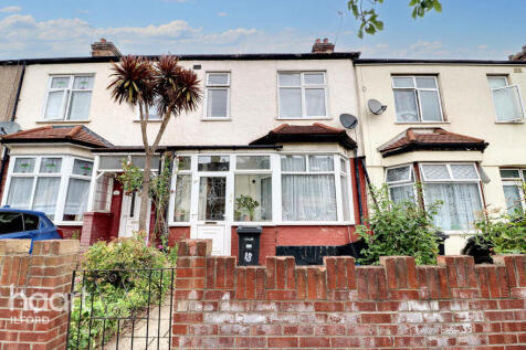 Saxon Road, Ilford 3 bed terraced house for sale