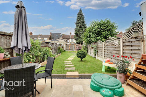 Hampton Road, Ilford 3 bed terraced house for sale