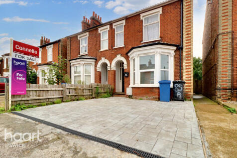 1 bedroom maisonette for sale