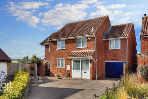 Merriam Close, Brantham, Manningtree... 5 bed detached house for sale