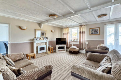 Merriam Close, Brantham, Manningtree... 5 bed detached house for sale