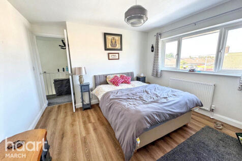 Grounds Avenue, March 3 bed end of terrace house for sale