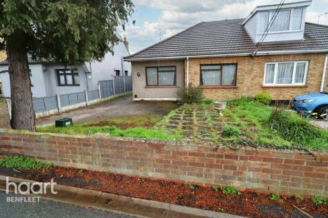 2 bedroom semi-detached bungalow for sale