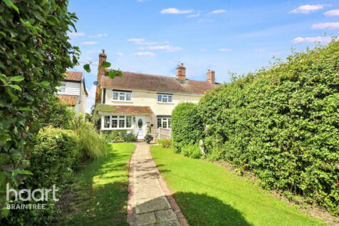 Rose Cottages, Braintree 2 bed end of terrace house for sale