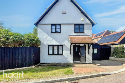 Canterbury Grange, Braintree 4 bed detached house for sale