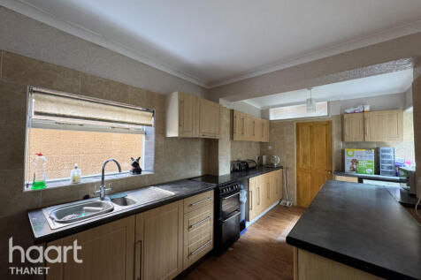 Upton Road, Broadstairs 2 bed end of terrace house for sale