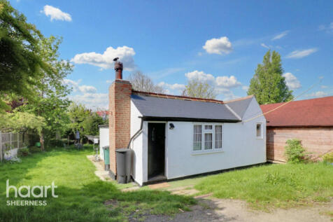 Elm Way, Eastchurch Kent 2 bed bungalow for sale