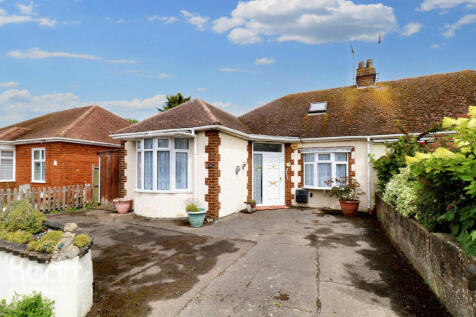 2 bedroom semi-detached bungalow for sale