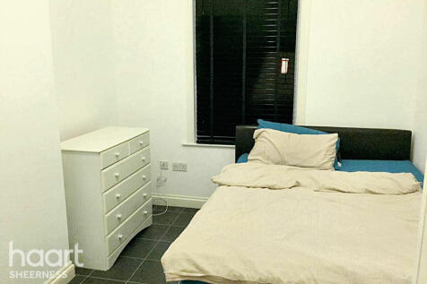 Beach Street, SHEERNESS 4 bed terraced house for sale