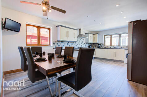 Cliff Drive, Warden 4 bed detached house for sale
