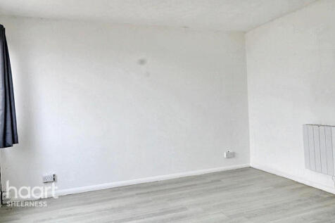 Manor Way, Sheerness 2 bed apartment for sale
