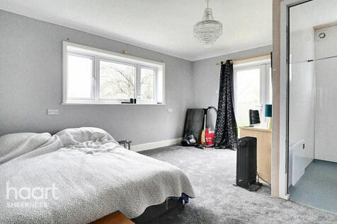 Jubilee Crescent, Queenborough 3 bed semi